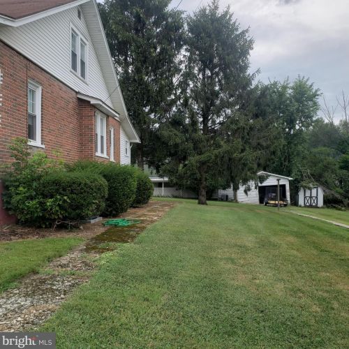 197 Bolton St, Three Churches, WV 26757-1612