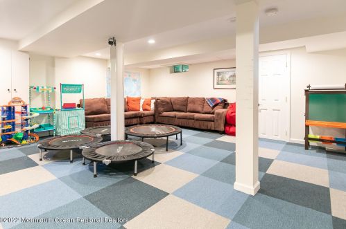 174 White St, Tinton Falls NJ exterior