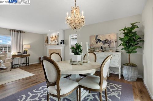 1375 Columbus Ave, Livermore, CA 94550-5526