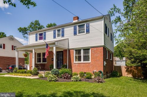 310 Briarwood Ave, Tavistock, NJ 08033-2908