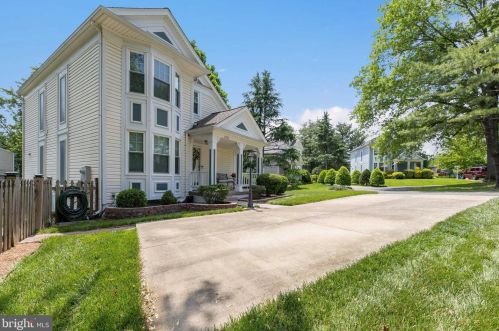3523 Cornice Pl, Woodbridge, VA 22192-5212