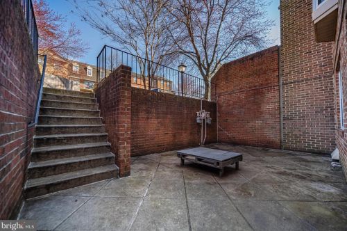 3932 Chesterwood Dr, Silver Spring MD  20906-2865 exterior