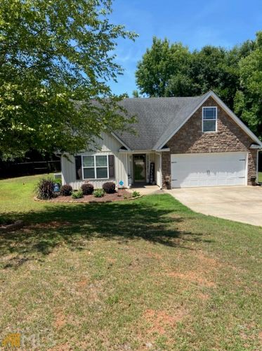 88 Richmond Dr, Lagrange, GA 30240-7645