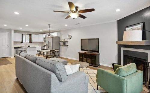 36 Finch Trl, Atlanta GA  30308-2419 exterior