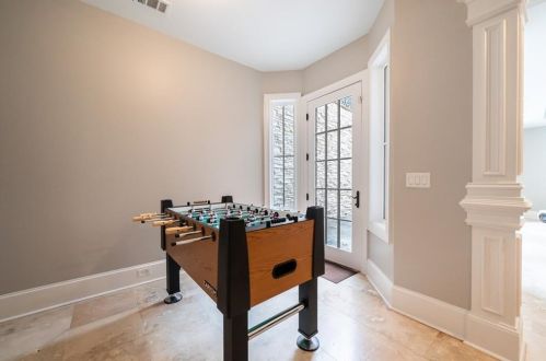 239 Beverly Rd, Atlanta GA  30309-2643 exterior