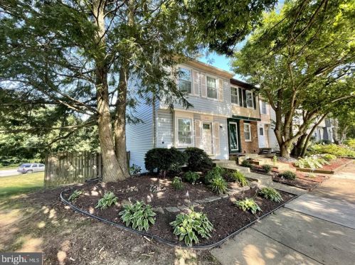 8300 Rocky Forge Ct, Springfield VA  22153-3817 exterior