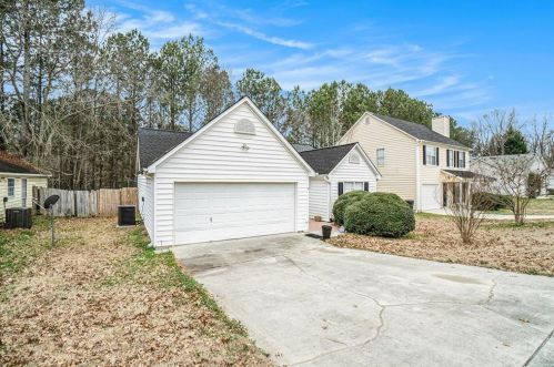 165 Bay Court Dr, Stockbridge, GA 30281-6494
