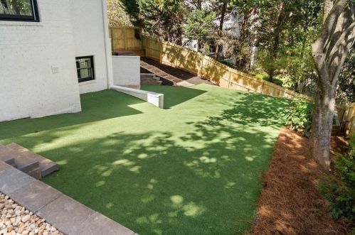 2731 Arden Rd, Atlanta GA  30305-1913 exterior