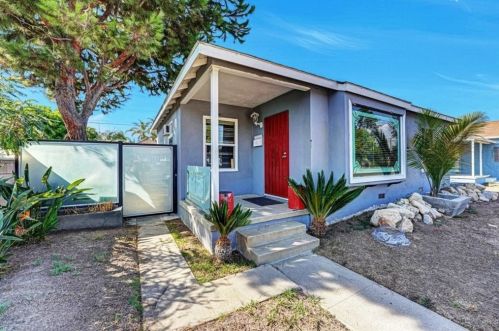 10425 Garfield Ave, South Gate, CA 90280-7228