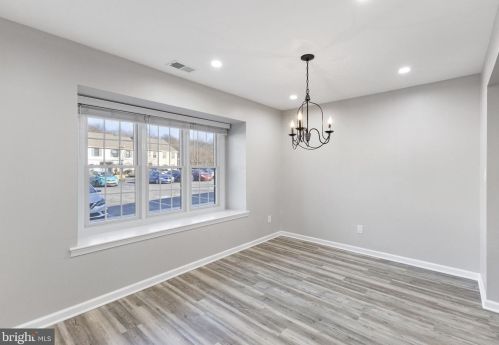 205 Wyndham Pl, Trenton NJ  08691-3138 exterior