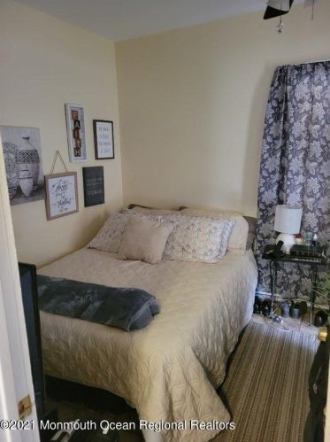 409 6th Ave, Tinton Falls NJ 07712-5458 exterior