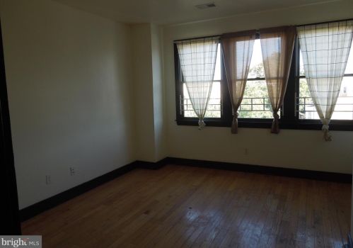 2036 19 St, Philadelphia PA 19121-4120 exterior