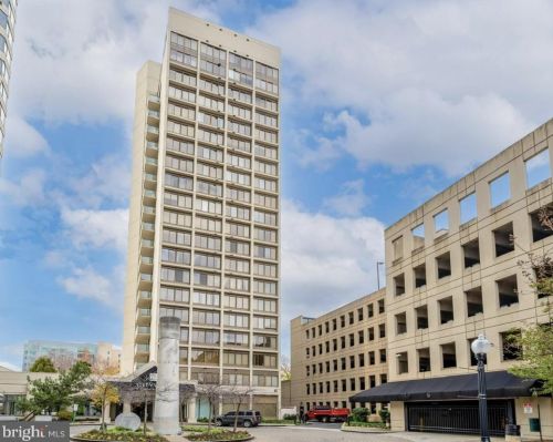 2001 Hamilton St, Philadelphia PA  19130-4298 exterior