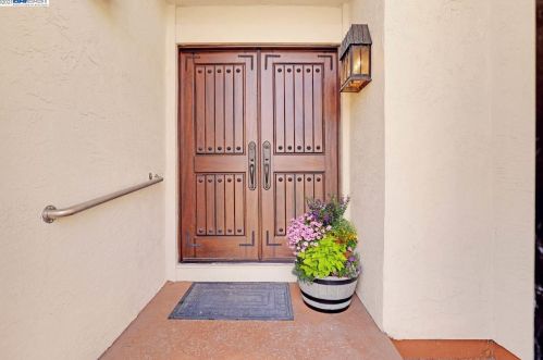 24131 Clinton Ct, Hayward, CA 94545-2056