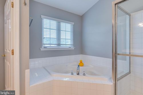 86 Butcher Ct, Shepherdstown WV  25443-4330 exterior