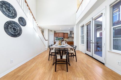 37 Secret Gdn, Irvine CA  92620-4804 exterior