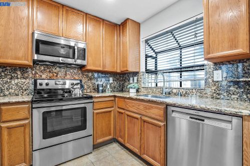 36913 Newark Blvd, Newark, CA 94560-3177