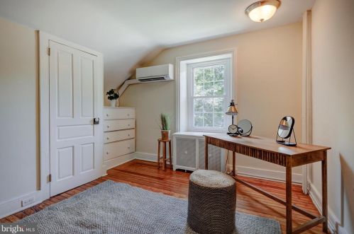 420 Allens Ln, Philadelphia PA 19119-3310 exterior