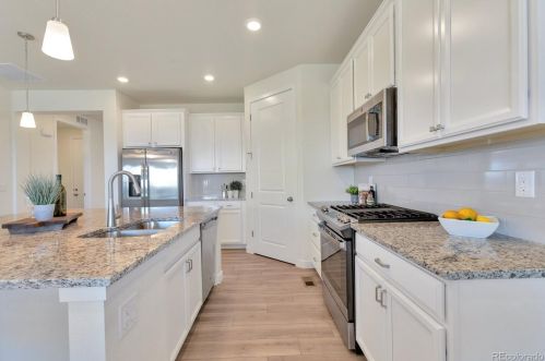 8870 Ukraine Ct, Denver CO  80016 exterior