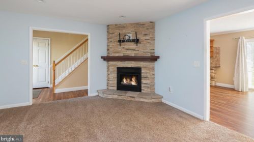 65 Serpentine Dr, Berkeley Township, NJ 08721-2440