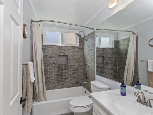 6718 Rycroft Dr, Riverside CA  92506-5315 exterior