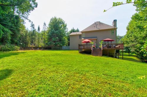 5945 Hillside Manor Ct, Buford, GA 30518-8165