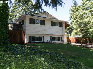 6775 Doncaster Dr, Gladstone, OR