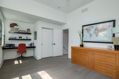 1071 High Point Dr, Atlanta GA  30306-3234 exterior