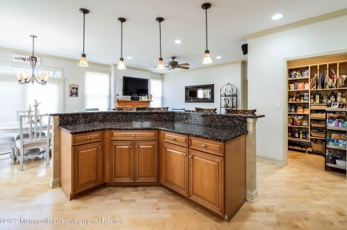 34 Redwood Dr, Tinton Falls NJ  07712-8702 exterior