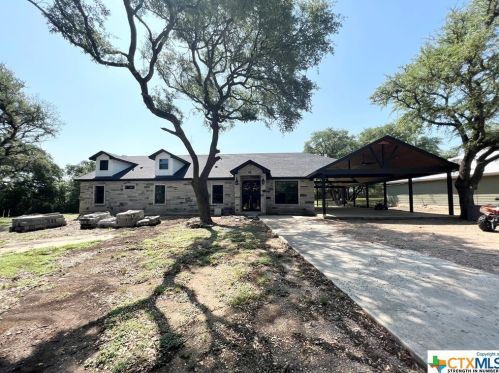 485 Springs Valley Ln, Morgans Point, TX 76513-5017