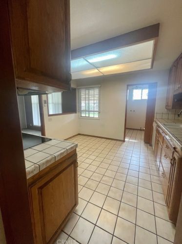 1936 Harle Ave, Anaheim CA  92804-6020 exterior