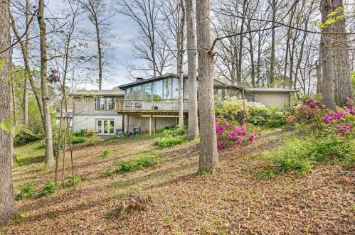 2443 Echo Dr, Atlanta GA  30345-3526 exterior