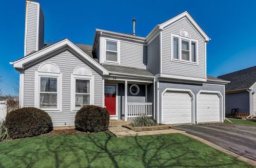 64 Jackson Ln, Streamwood, IL 60107-1300