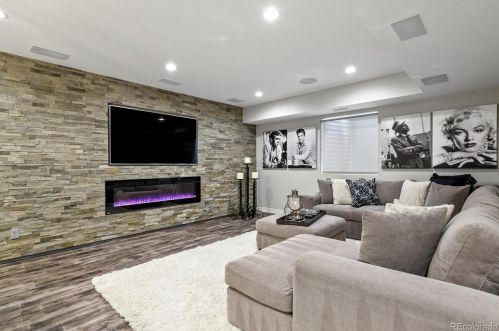 6374 Kewaunee Way, Aurora CO 80016-4310 exterior