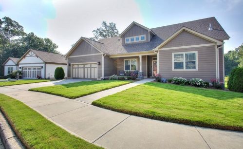 1561 Renaissance Dr, Conyers GA  30012-3896 exterior