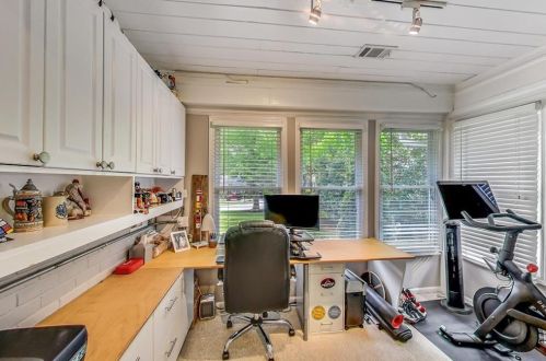 2452 Elizabeth Ann Ln, Atlanta GA  30324-3713 exterior