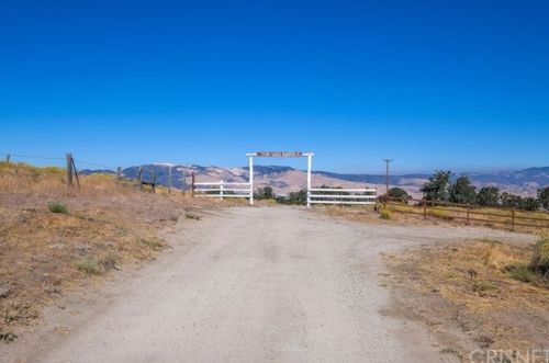 47385 Ridge Route Rd, Leona Valley, CA 93532-1163