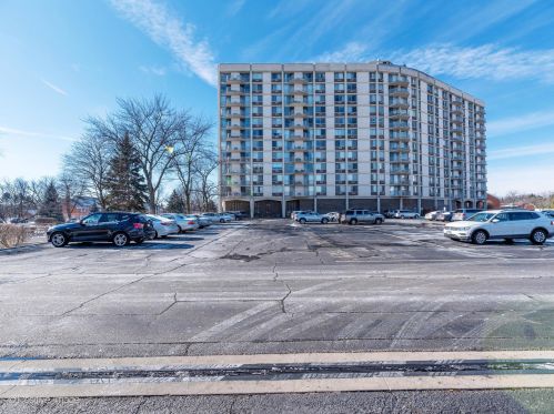 20 Tower Rd, Oak Brook IL  60523-1126 exterior