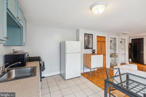 627 16th St, Philadelphia PA  19130-3415 exterior