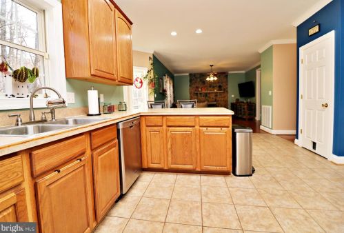 1756 Johnnycake Ln, Harpers Ferry WV 25425-6078 exterior