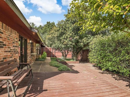 2602 Holy Cross Ln, Garland TX 75044-4673 exterior