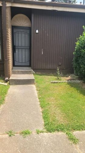 1496 Stoneleigh Way, Stone Mountain, GA 30088-3428