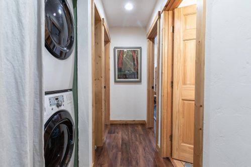 10614 Pine Cone Dr, Truckee CA  96161-3130 exterior