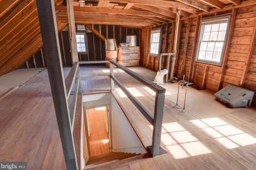 1906 August Dr, Silver Spring MD 20902-4034 exterior