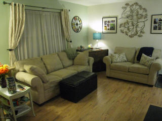 216 Wellington Pl, Matawan, NJ 07747-1914