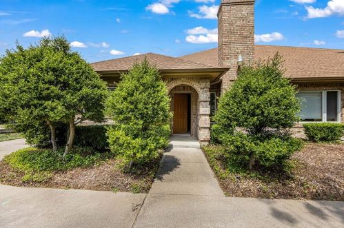 5606 Ridgerock Rd, Fort Worth TX  76132-2545 exterior