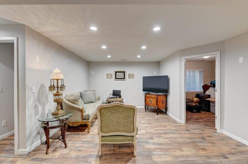 15655 Kettle Pl, Englewood CO  80112-4748 exterior