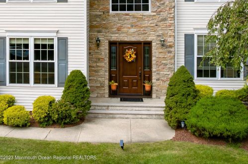 68 Erin Dr, Jackson Twp, NJ 08527-5354