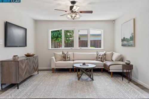 1925 Alvina Dr, Concord CA  94523-2801 exterior