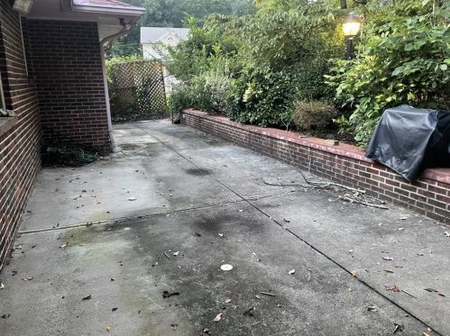 1373 Carolyn Dr, Atlanta GA  30329-3546 exterior